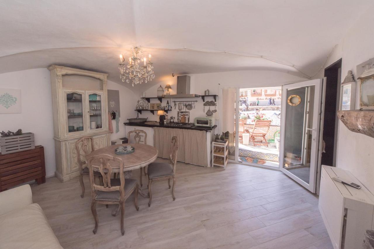Salsedine Relais Appartement Genua Buitenkant foto